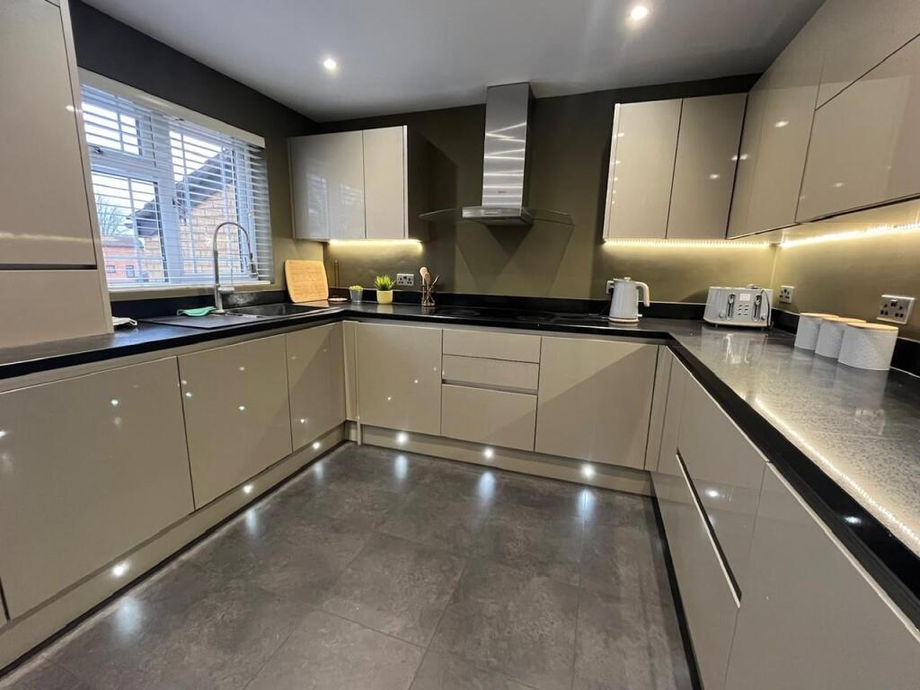 Braemar Close, Stevenage photo 4