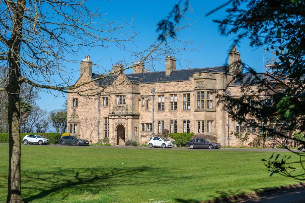 Main image of property: 2 Carlekemp Mansion, Abbotsford Road, North Berwick, East Lothian