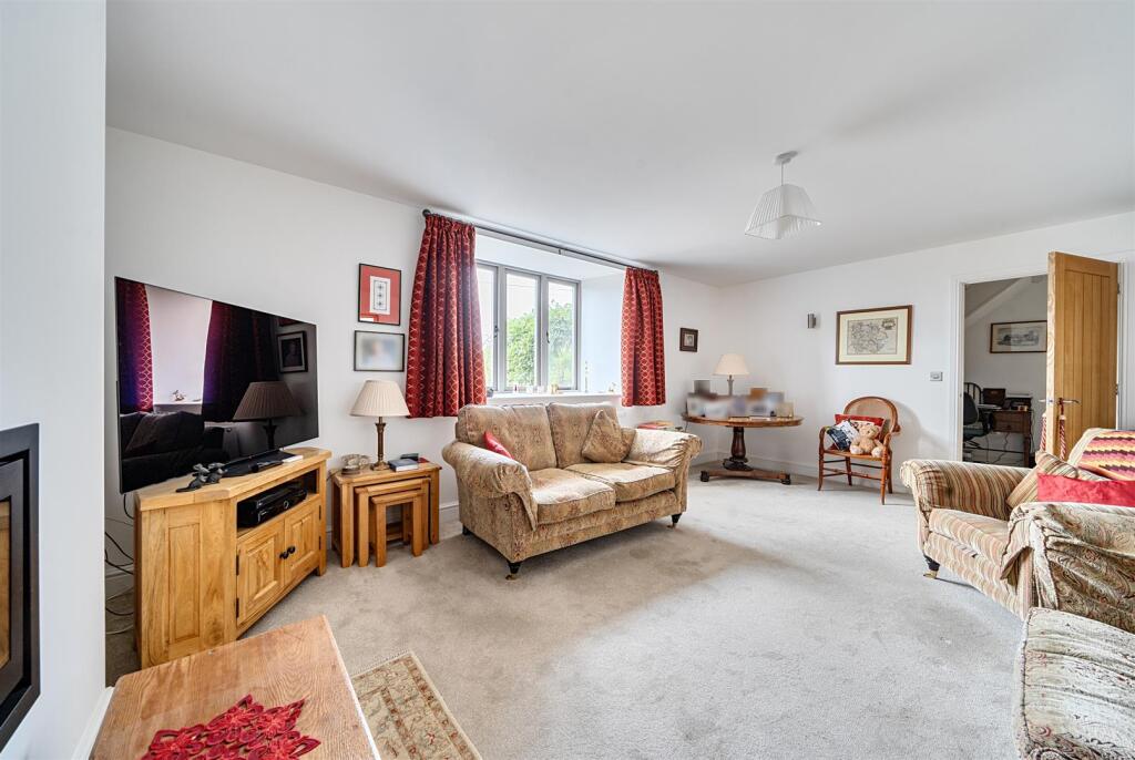 House in Taunton - View 3