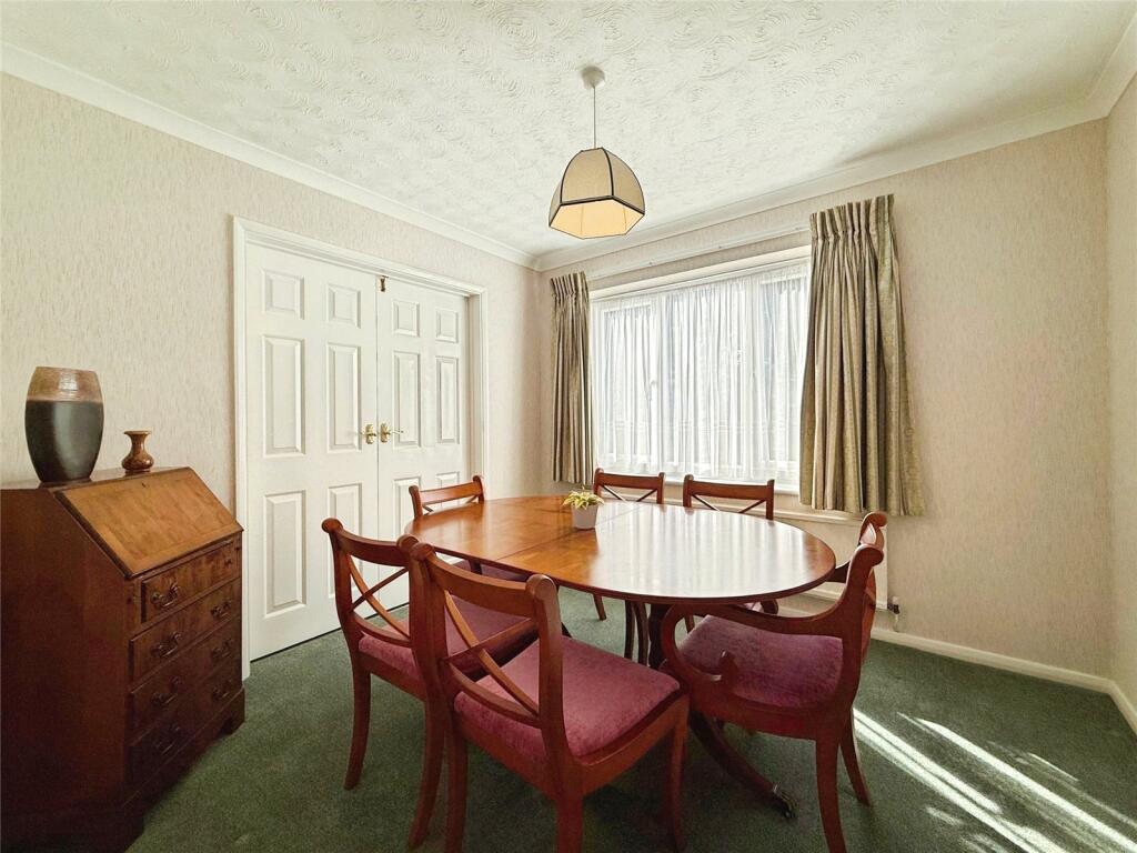 House in Surrey Heath, Frimley Green - More