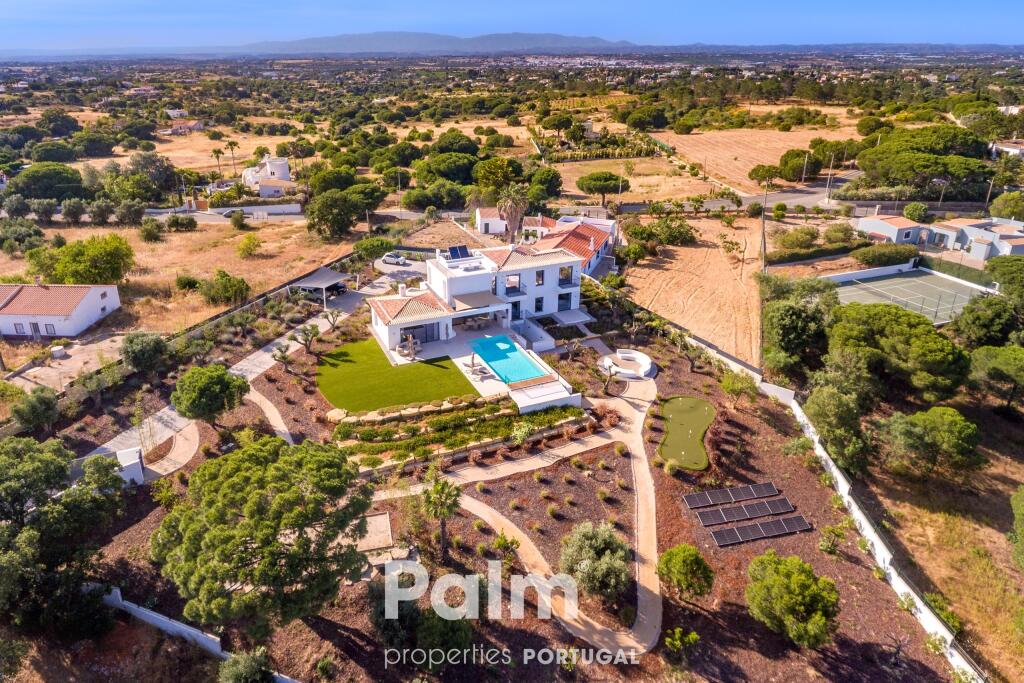 Main image of property: Algarve, Lagoa