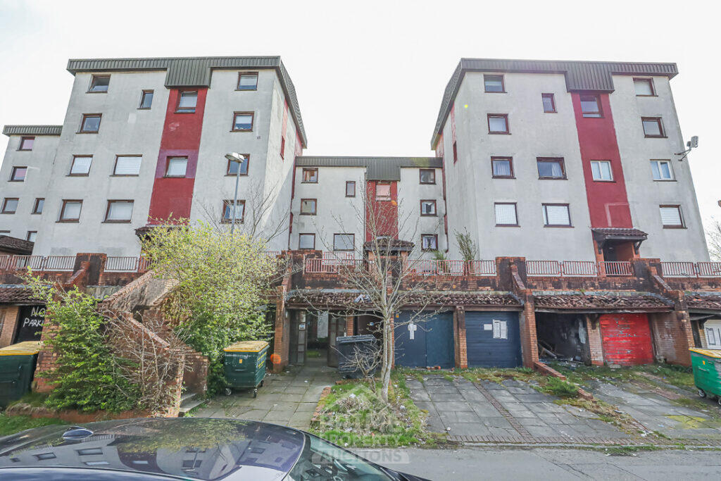 Main image of property: 54 Millcroft Road, Cumbernauld, G67 2QQ