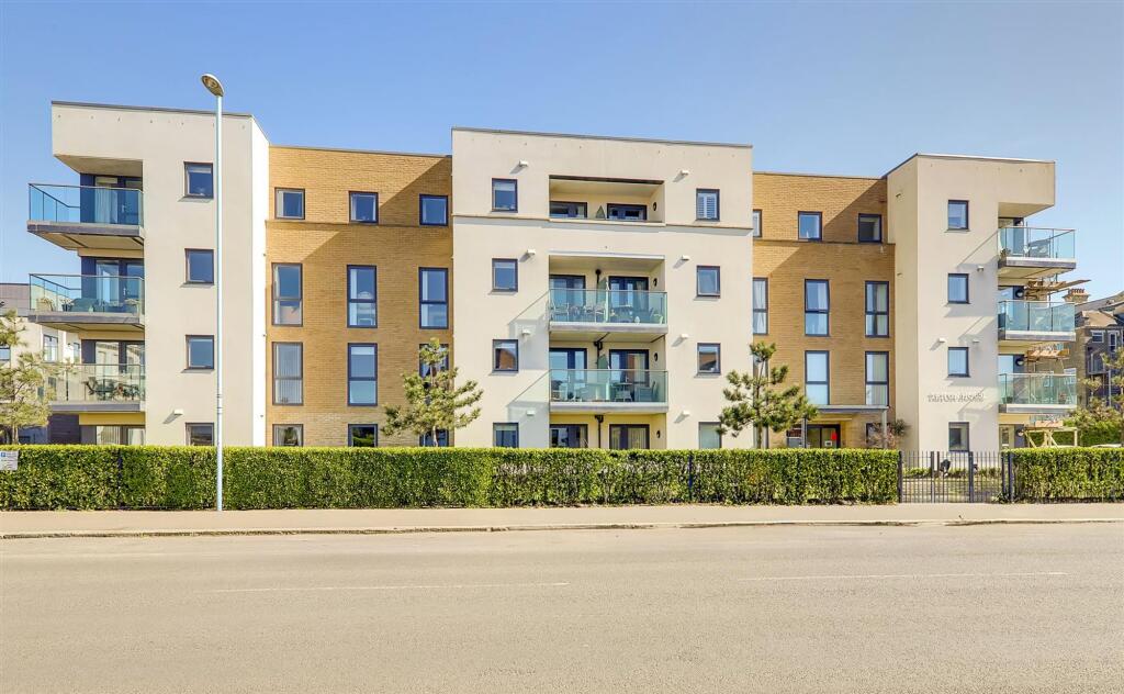 Apartment in Brighton