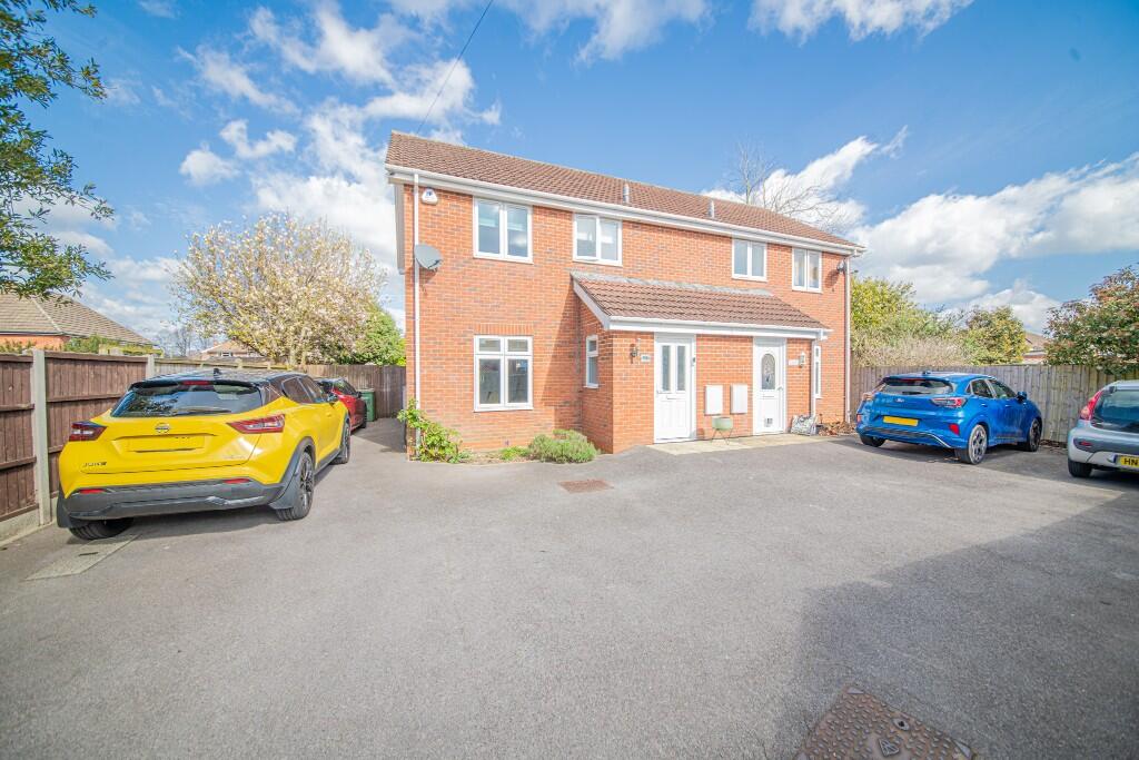 Main image of property: Chestnut Avenue, Eastleigh, SO50