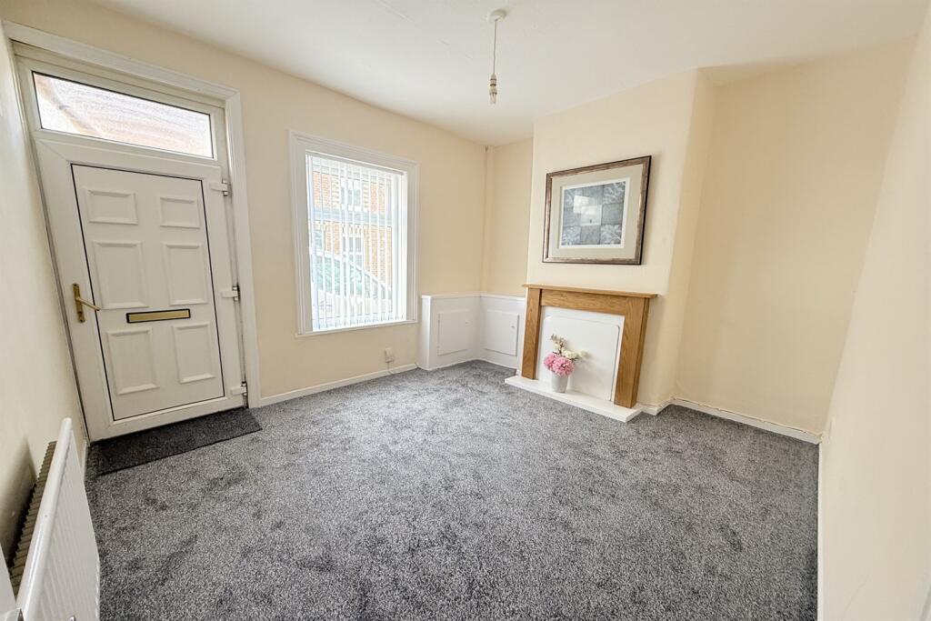 House in Runcorn, Dukesfield, Higher Runcorn - View 3
