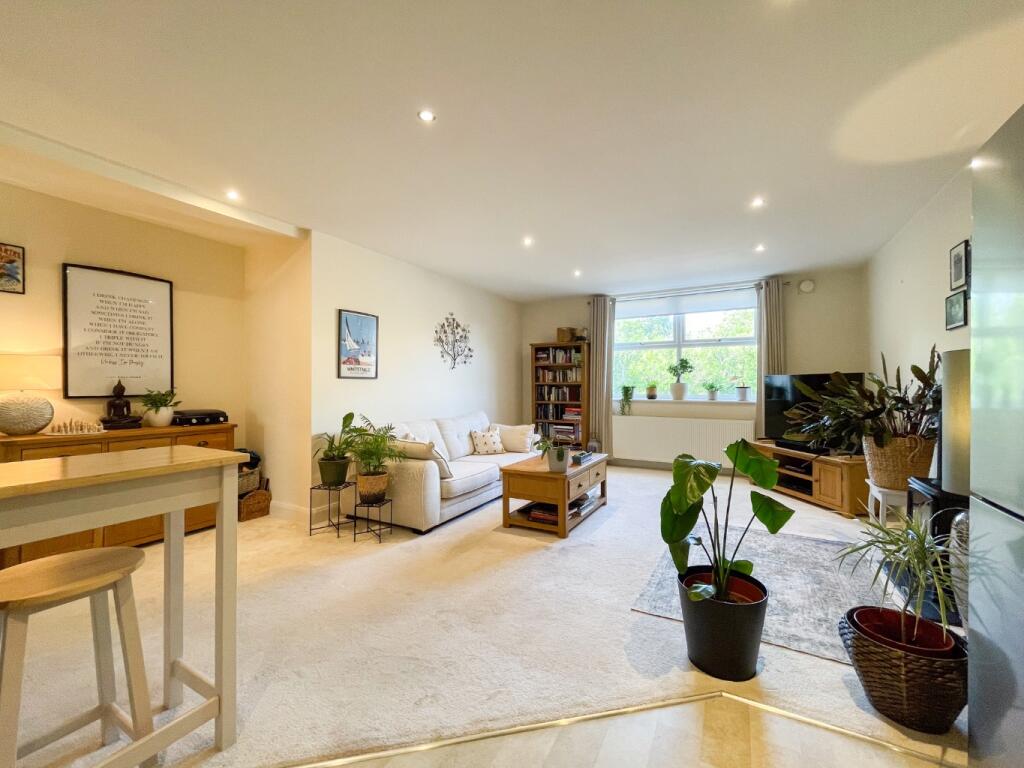 Apartment in Gravesham, Rosherville, Perry Street - View 4