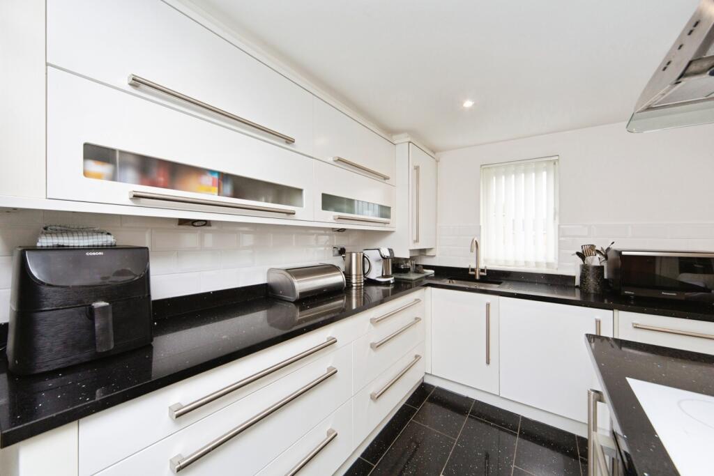 Apartment in Liverpool - View 5