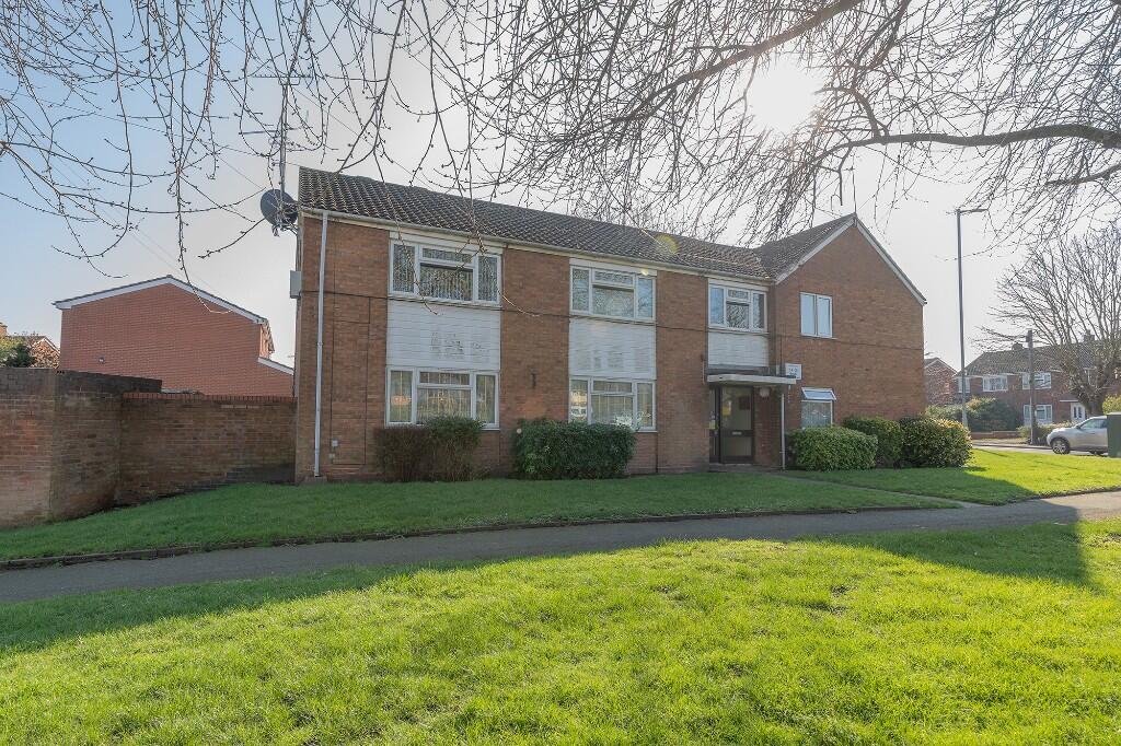 2-bed flat on Walter Street, Walsall, West Midlands, WS3, £78,000