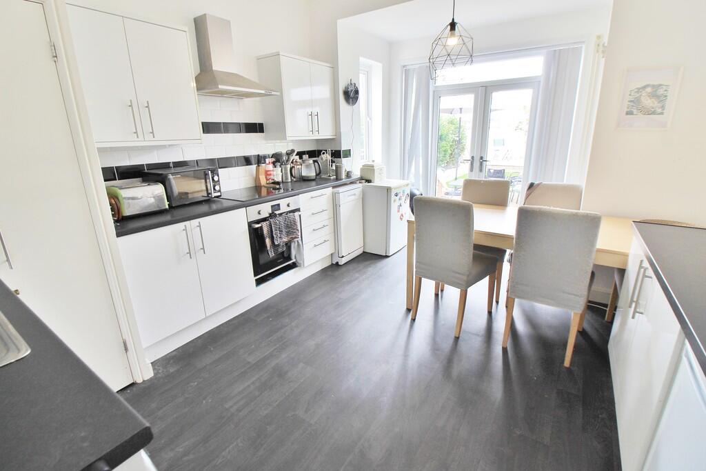 Apartment in Portsmouth, North End - View 3