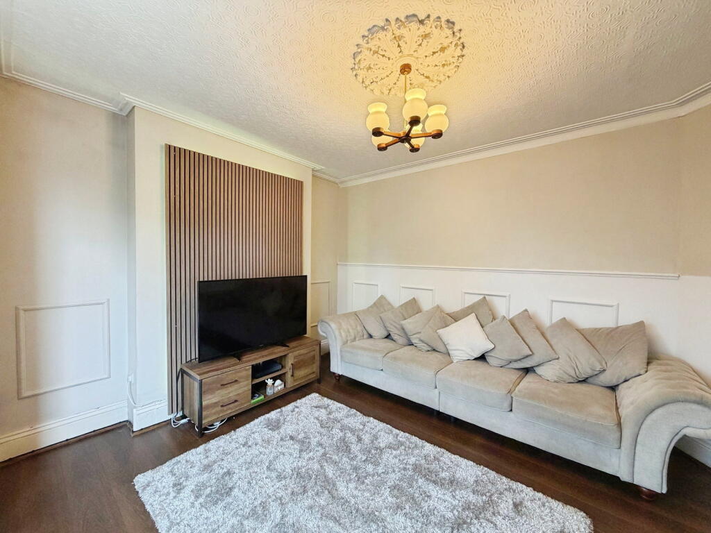 House in Swansea, Sandfields East - View 4