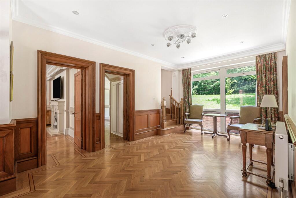 House in Guildford - View 4