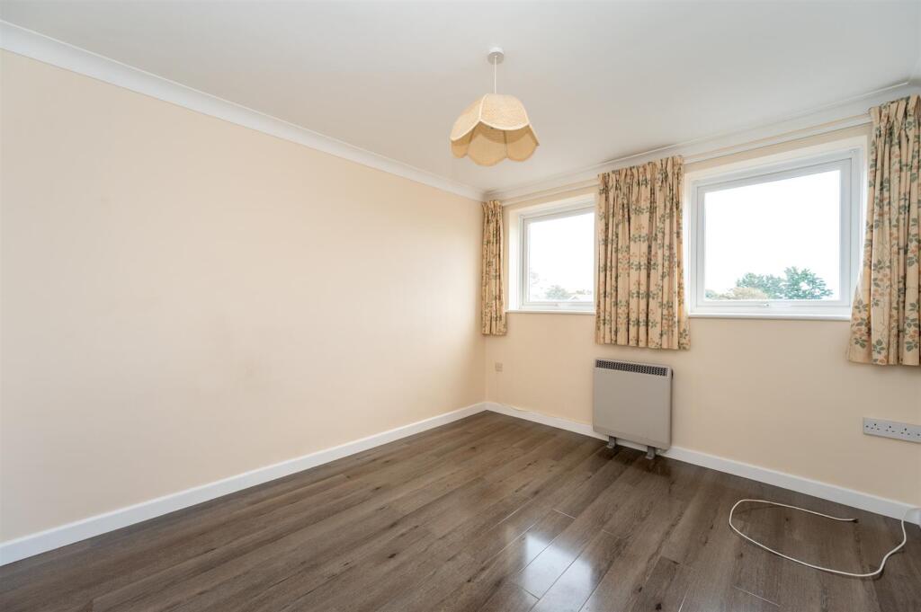 Apartment in Havant, Hampshire - View 2