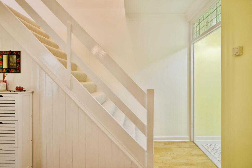 House in London - View 3