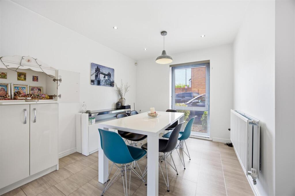House in London, Cowley - View 3