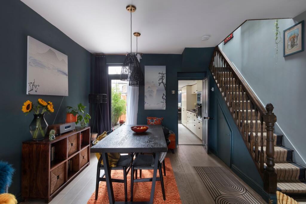 House in London, Cann Hall, Leytonstone - More