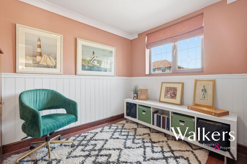 House in Brentwood, Elkin's Green, Blackmore, Hook End and Wyatts Green - View 5