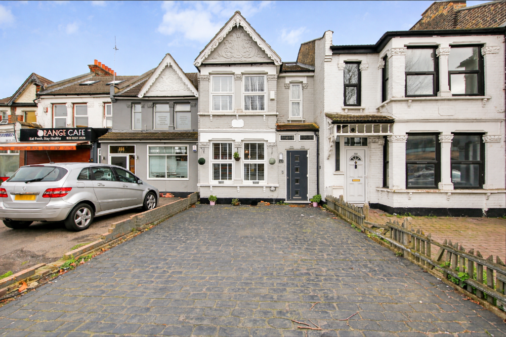 Main image of property: Chingford Mount Road, Chingford, E4