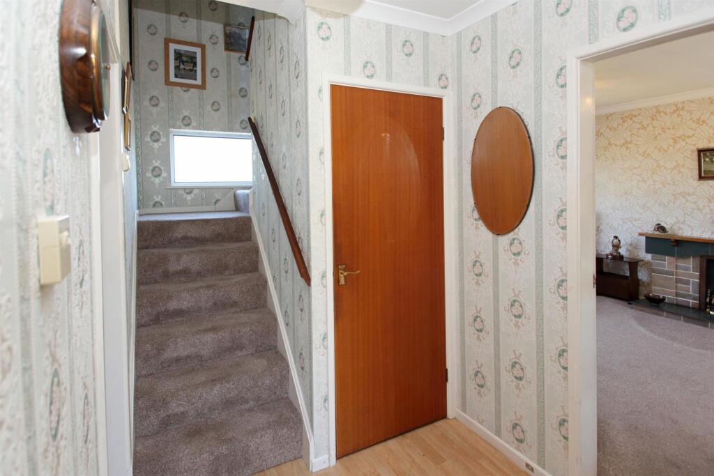 Woodridge Close, Edgmond, Newport photo 4