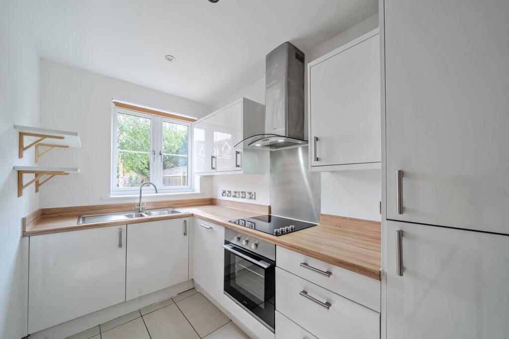 House in Southampton - View 2