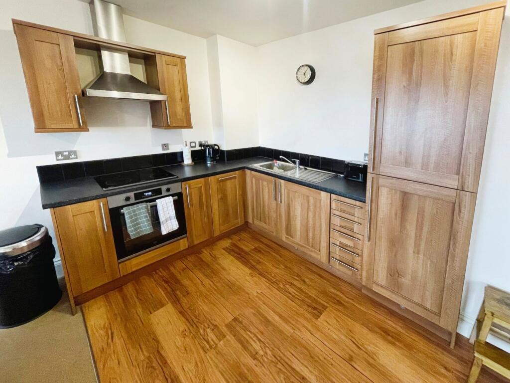 Plover Road, Lindley, Huddersfield, West Yorkshire, HD3 photo 2