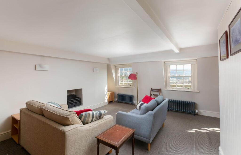 Apartment in Bath, Walcot - View 3
