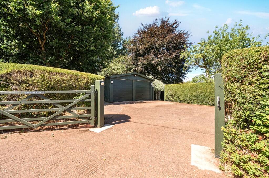 House in Taunton - View 3