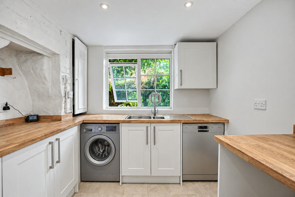 Harmood Street, London, NW1 photo 3
