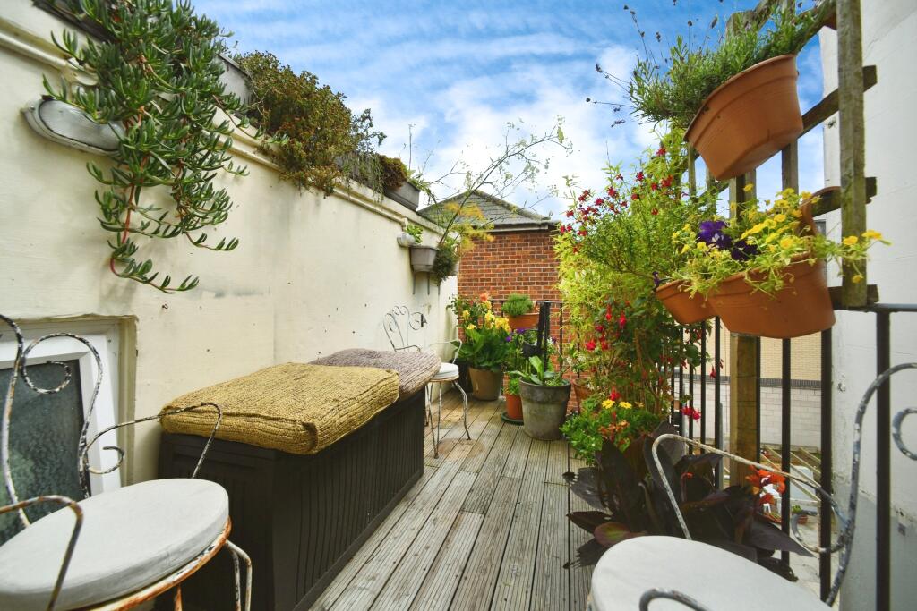Richmond Terrace, Brighton, BN2 photo 4