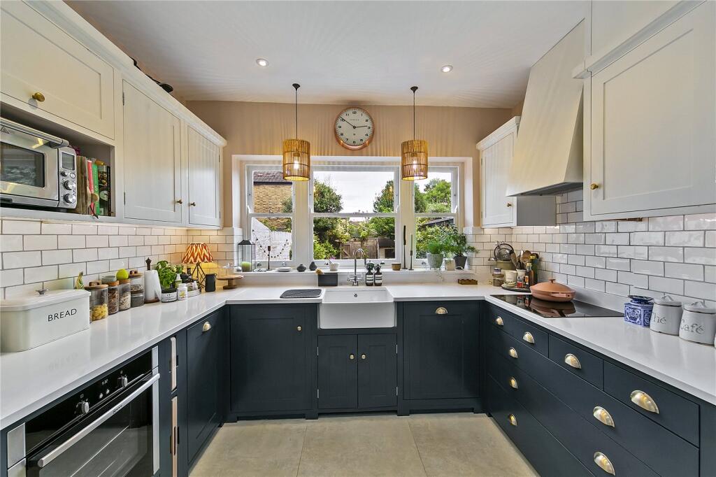 House in Twickenham - View 5