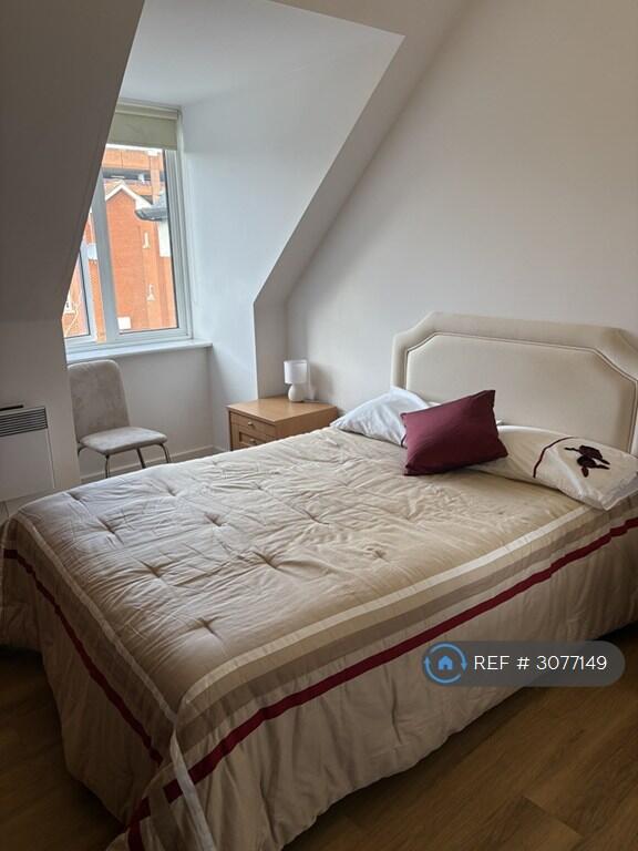 Apartment in St Albans - More