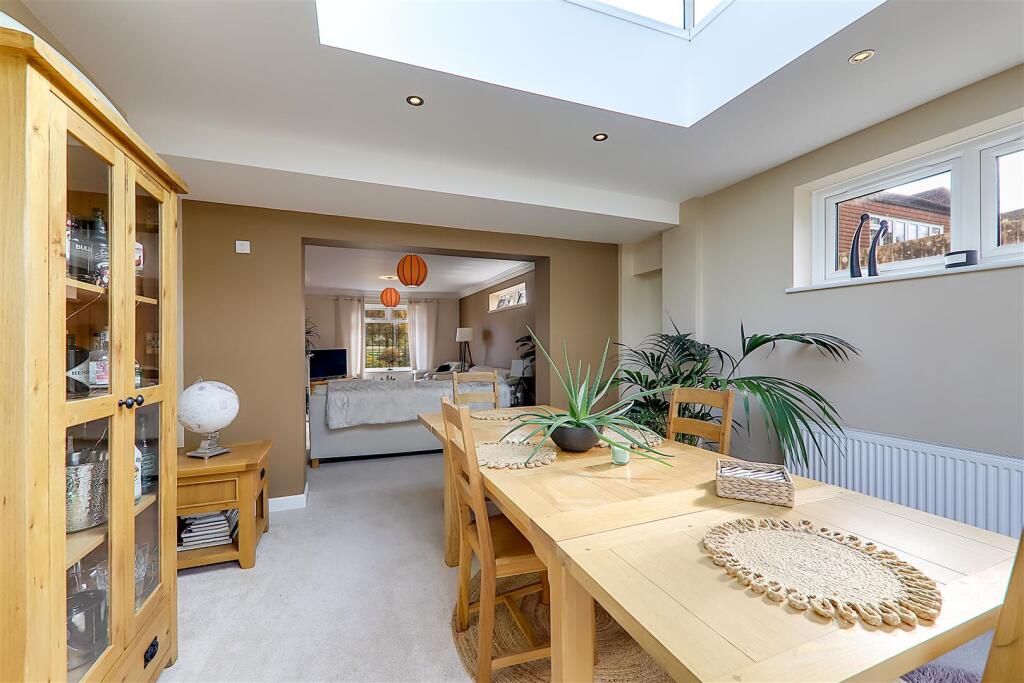 House in Worthing, West Sussex - More