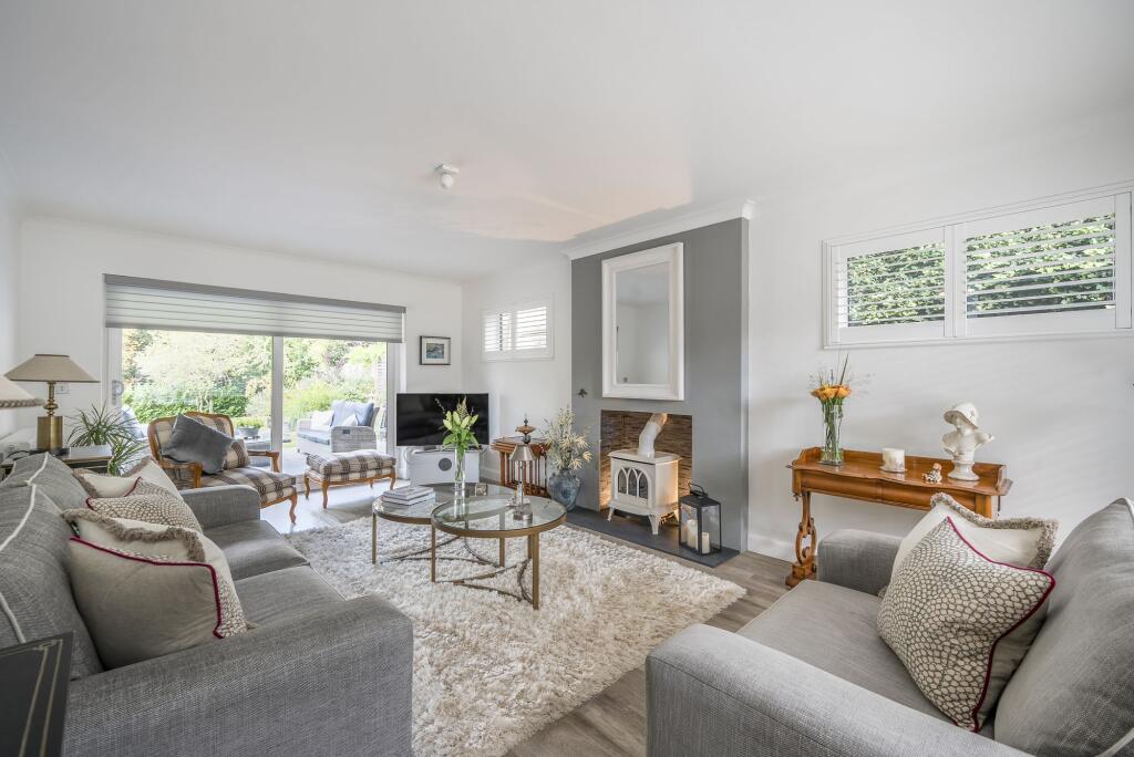 Cherry Orchard, Ashtead, KT21 photo 4
