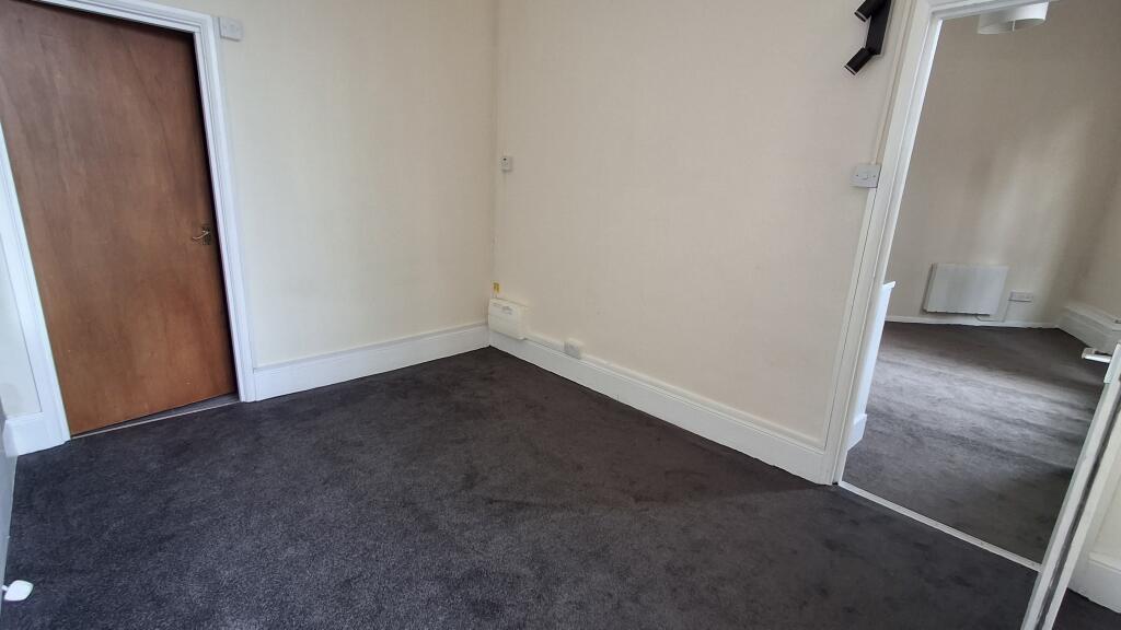 Apartment in Lincoln - View 4
