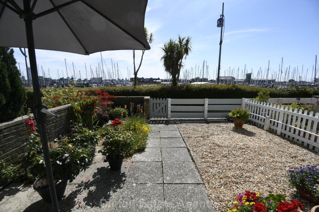 Apartment in Gosport, Hampshire - View 4