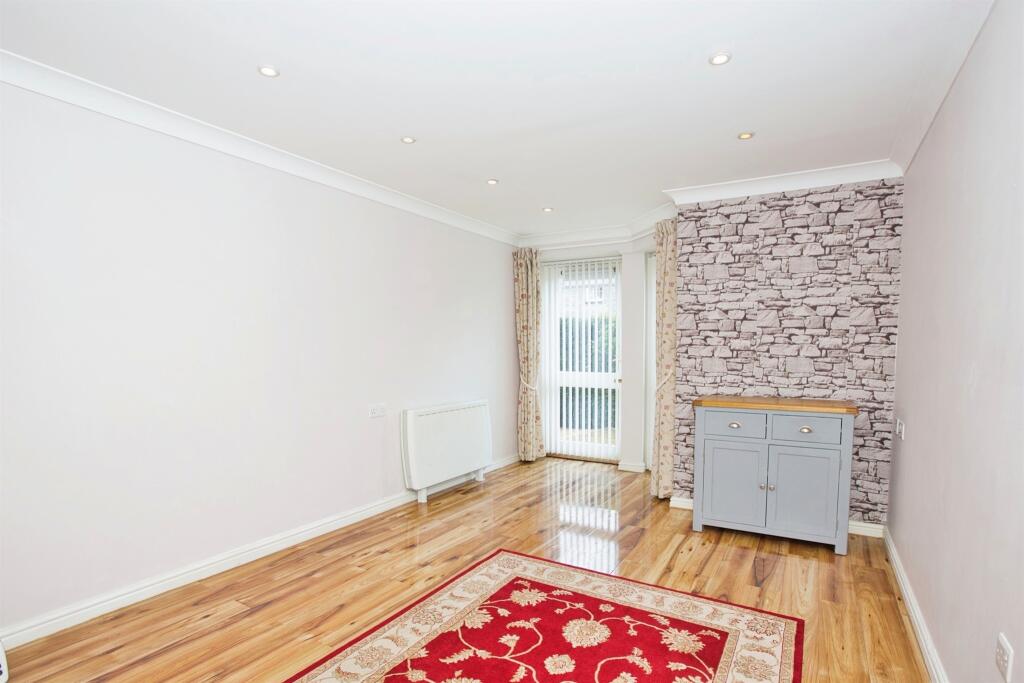 Additional image 4 of Somerton Road, Street