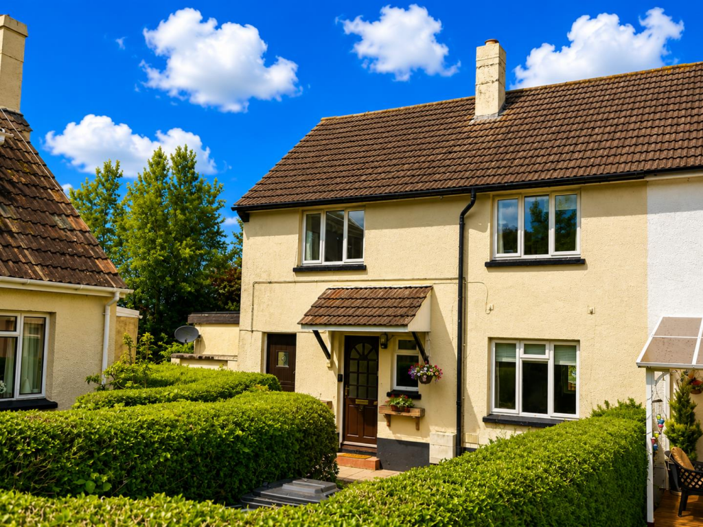 Main image of property: Venn Close, Instow