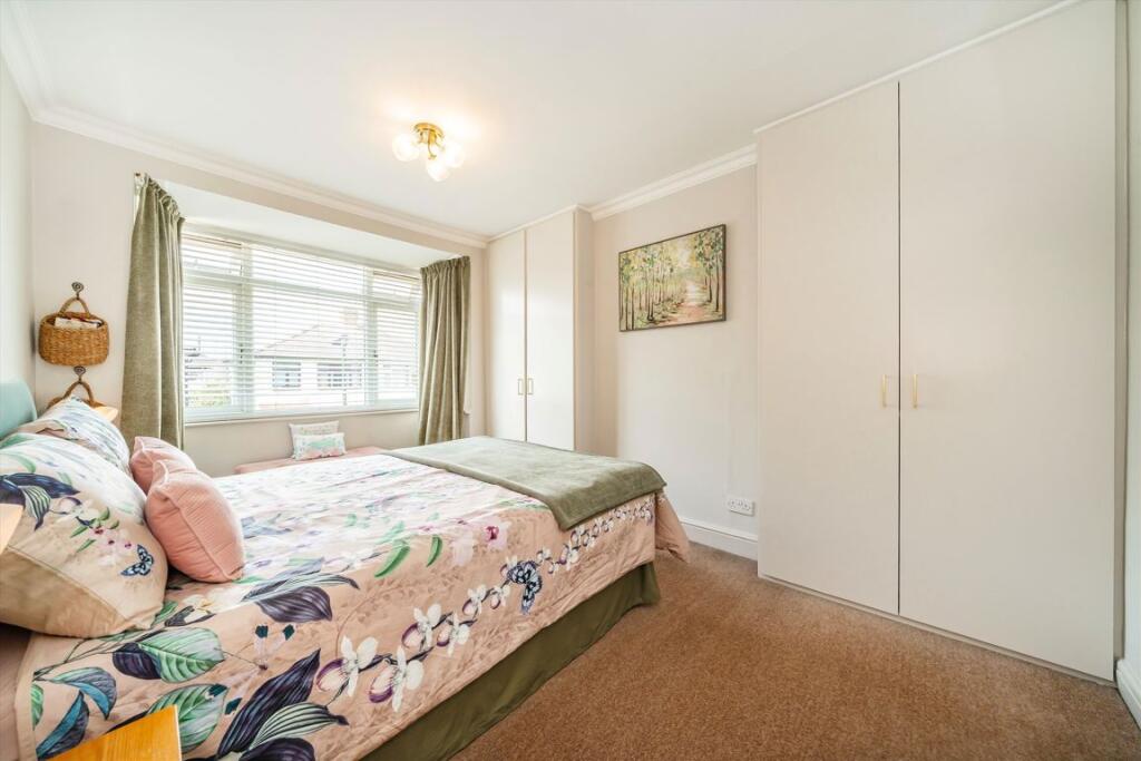 House in Twickenham - View 4