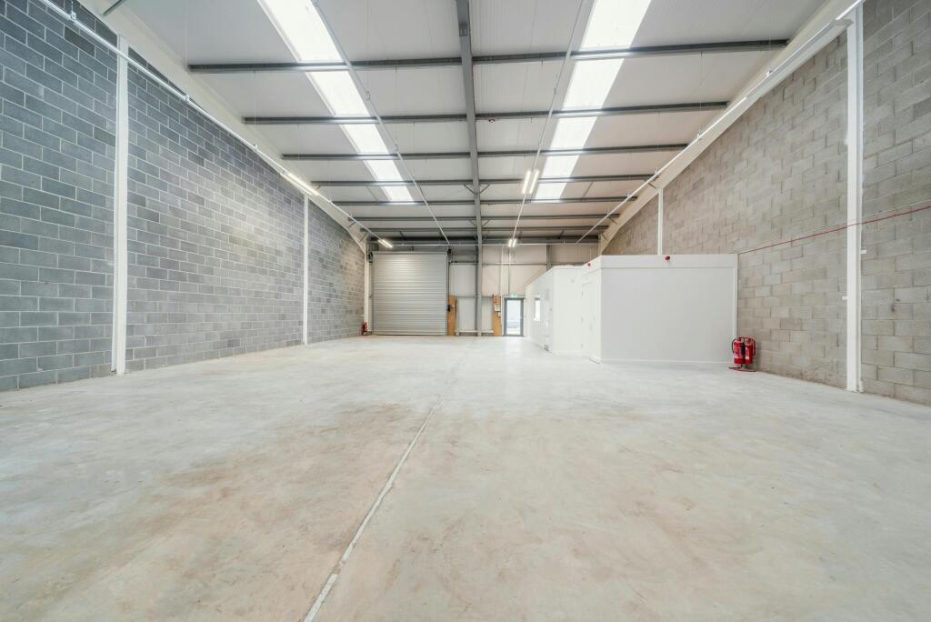 8690747-interior03-v2-800.jpg