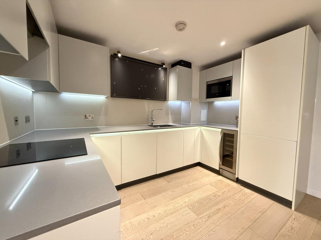Apartment in London - View 5
