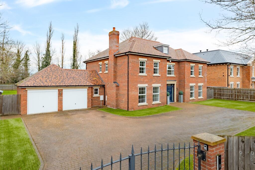 Main image of property: Bromham Road, Biddenham, MK40