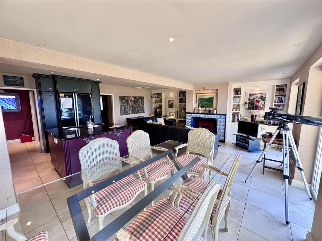 House in Llandudno - View 5