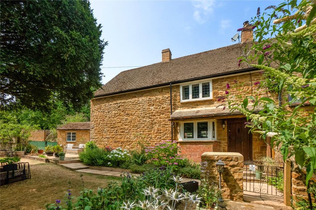 Main image of property: High Street, South Newington, Oxfordshire, OX15