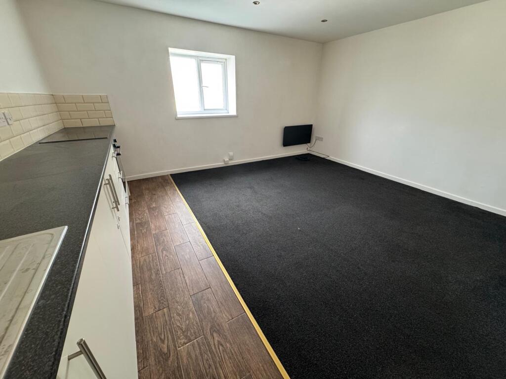 Apartment in Dudley - View 4