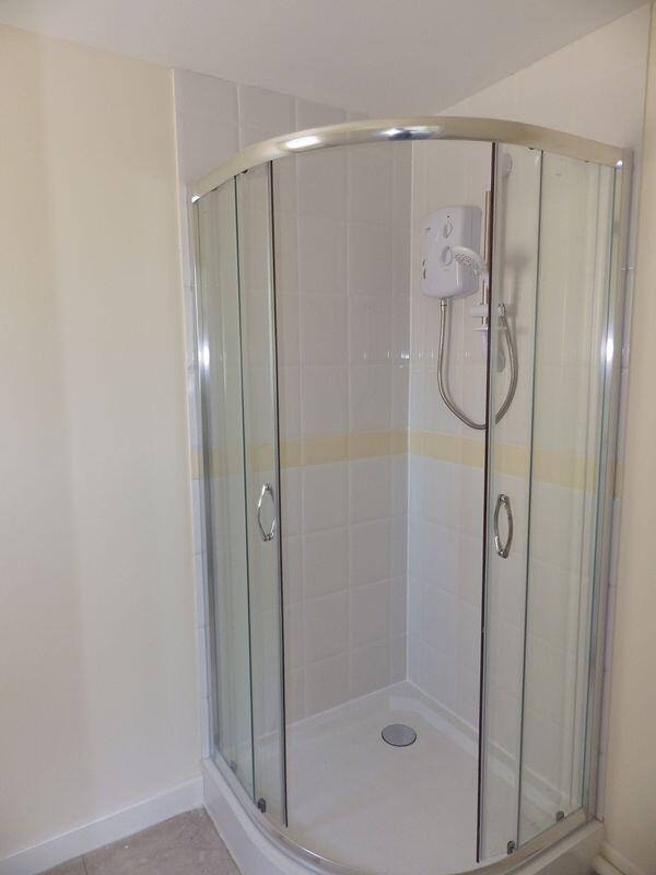 5 bedroom detached house for rent