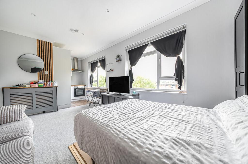 Hulse Road, Banister Park, Southampton, Hampshire, SO15 - View 2
