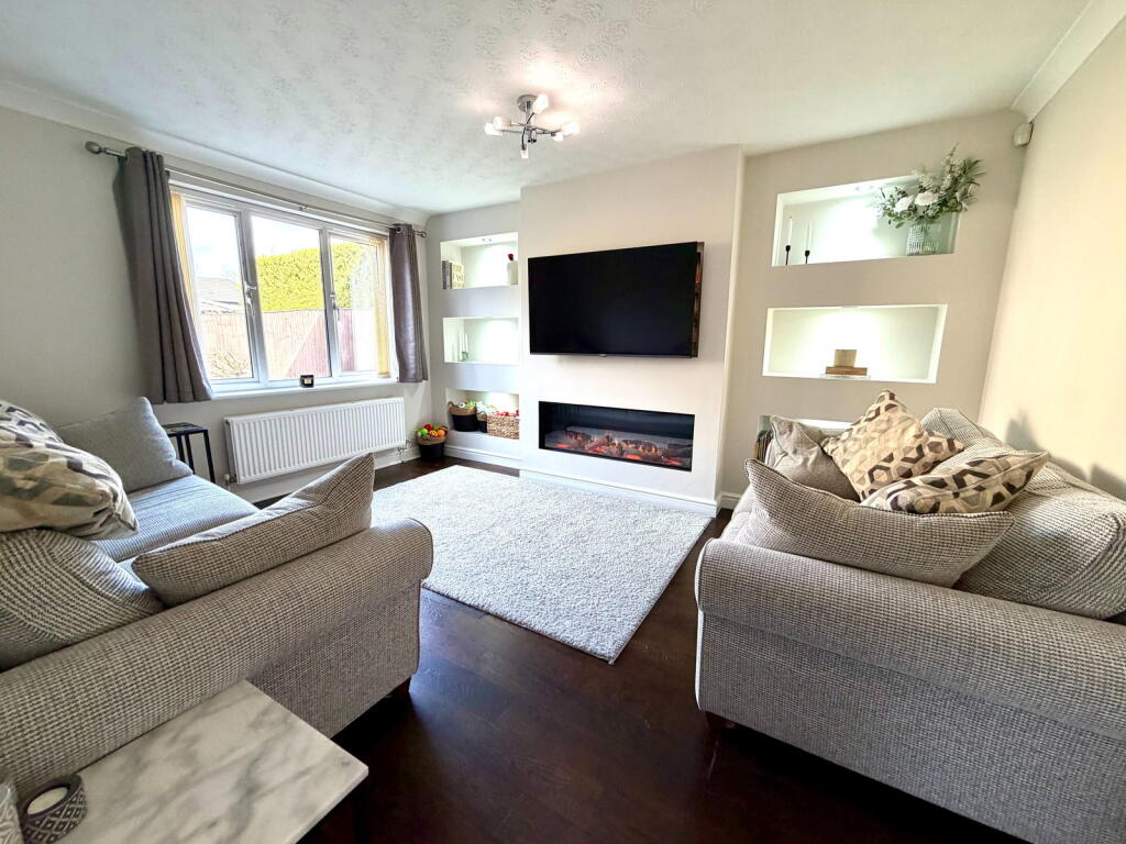 Woodbourne Gardens, Tankersley, Barnsley, S75 3DX photo 2