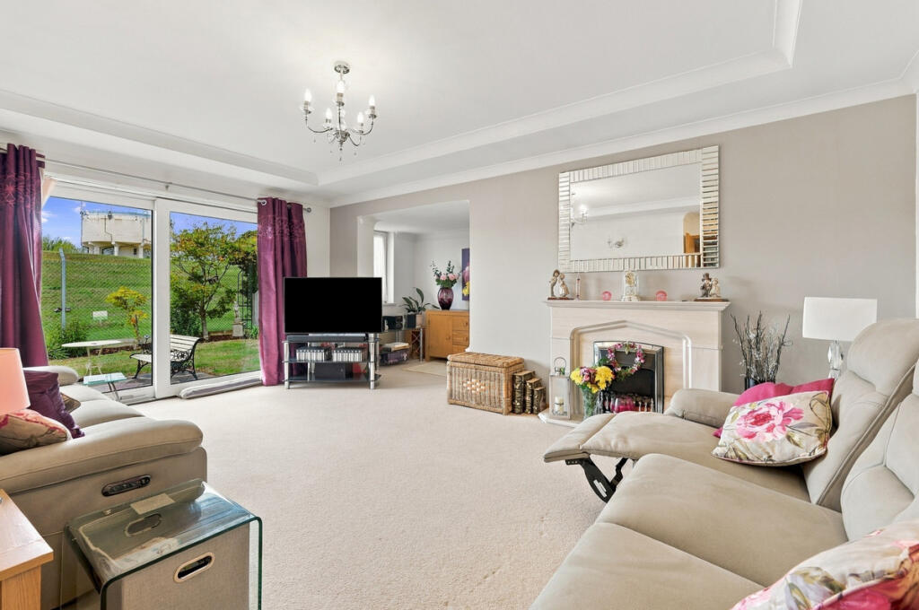 House in Southend-on-Sea - View 3