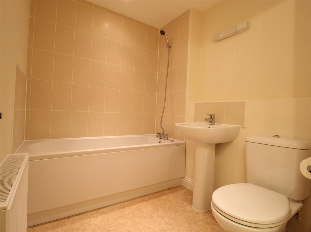 Apartment in Canterbury - More