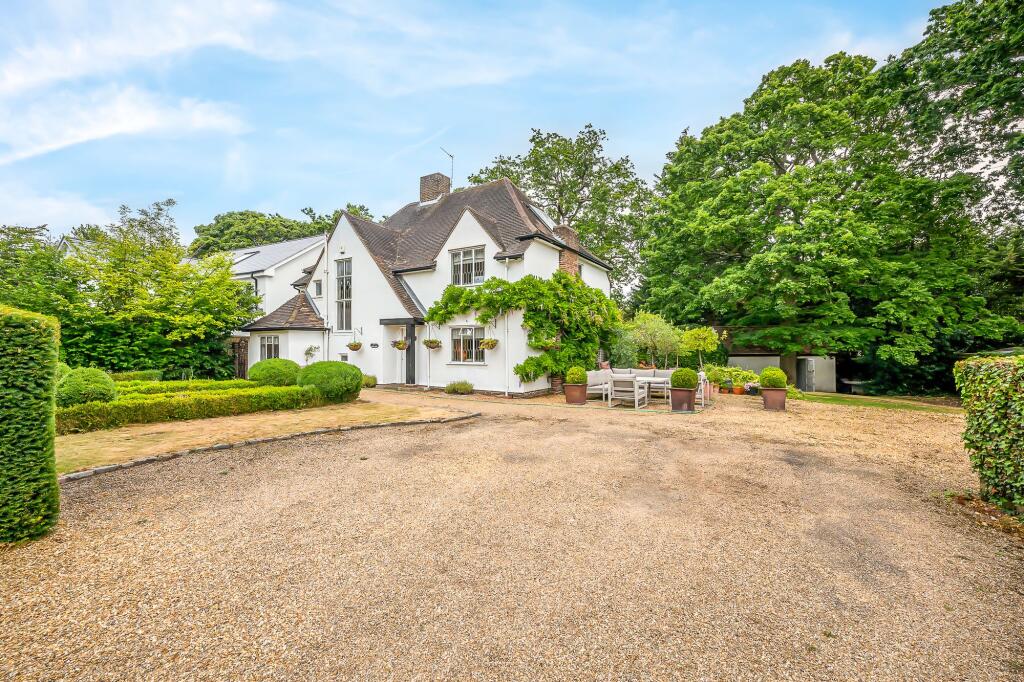 Main image of property: Oakwood Close, Chislehurst, BR7