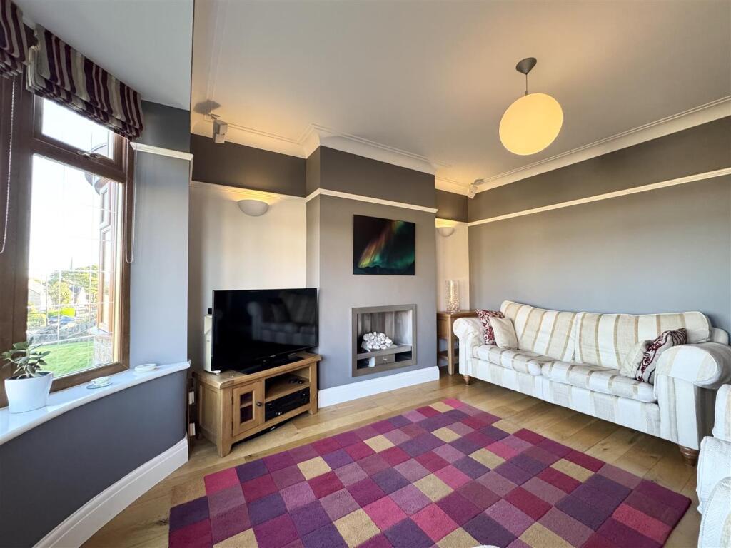 House in Huddersfield, Clayton West - View 4